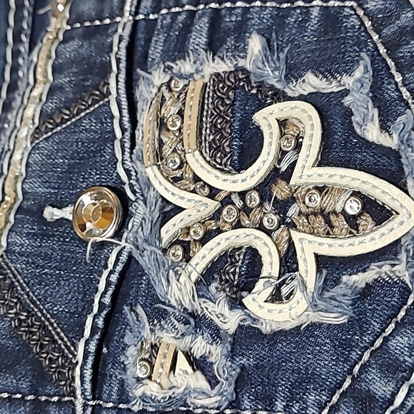 ROCK REVIVAL BORIS EASY-FIT CROP METALLIC EMBROIDERED RHINESTONES DENIM … - Picture 3 of 16